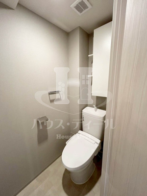 【トイレ】 | ロイヤルパークス赤羽サウス | 落ち着いた色調のトイレです