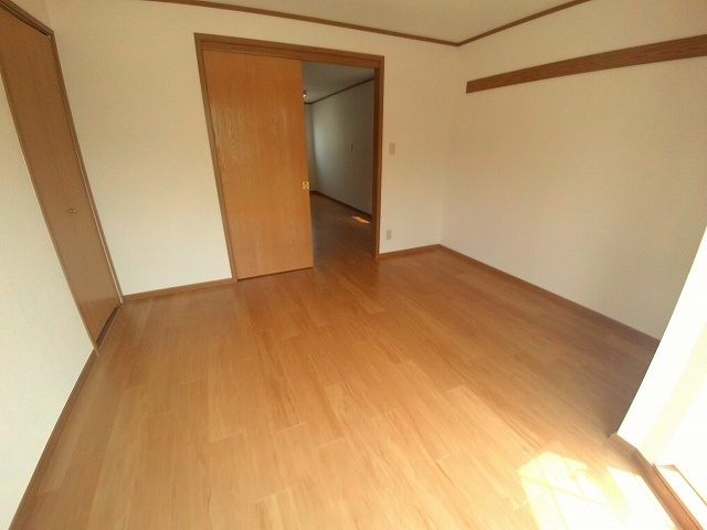 リリースタウンの洋室