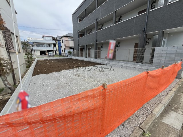 飯能市本町・全1棟　新築一戸建　～大型パントリー～
