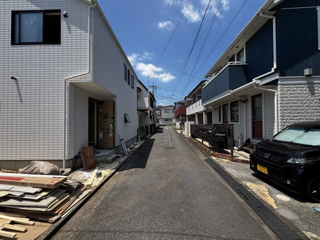 【前面道路含む現地写真】の画像