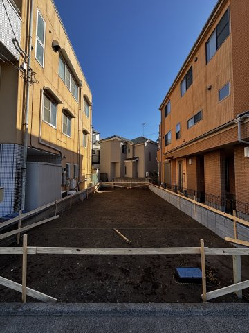 【前面道路含む現地写真】の画像