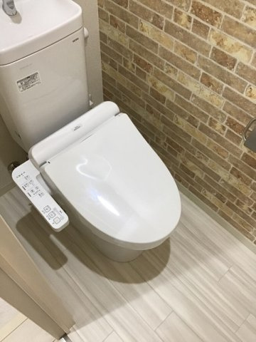 ウォシュレット付きのトイレです♪
