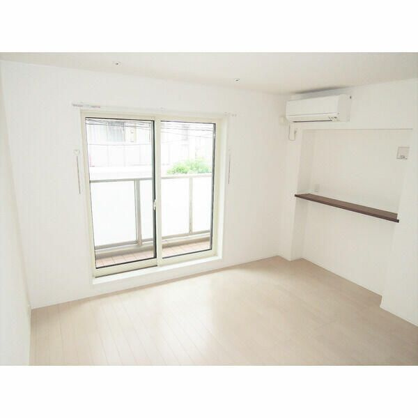 マミービルの居間・リビング