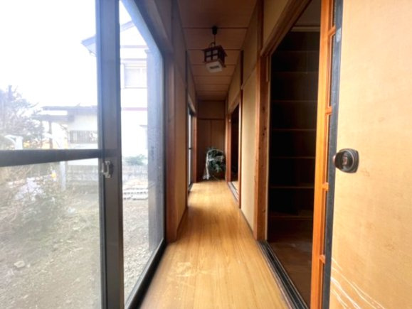 下都賀郡壬生町　中古戸建　吹き抜け玄関×和室続き間のあるゆとりの邸宅のその他|1F廊下