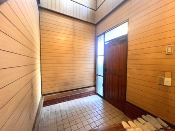 下都賀郡壬生町　中古戸建　吹き抜け玄関×和室続き間のあるゆとりの邸宅の玄関|きれいな玄関です