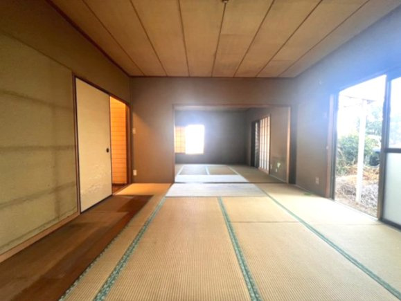 下都賀郡壬生町　中古戸建　吹き抜け玄関×和室続き間のあるゆとりの邸宅の和室|続き和室です