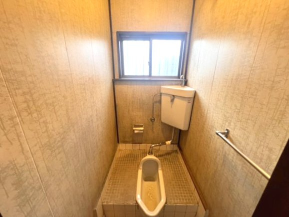 下都賀郡壬生町　中古戸建　吹き抜け玄関×和室続き間のあるゆとりの邸宅のトイレ|清潔感のあるトイレです