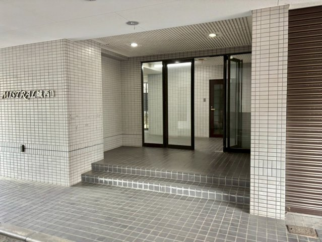 MISTRAL城西Ⅱのエントランス