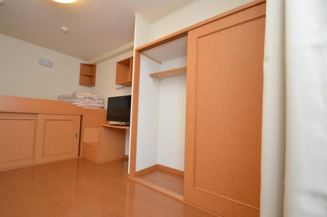 北九州市八幡西区金剛４丁目のアパートの収納