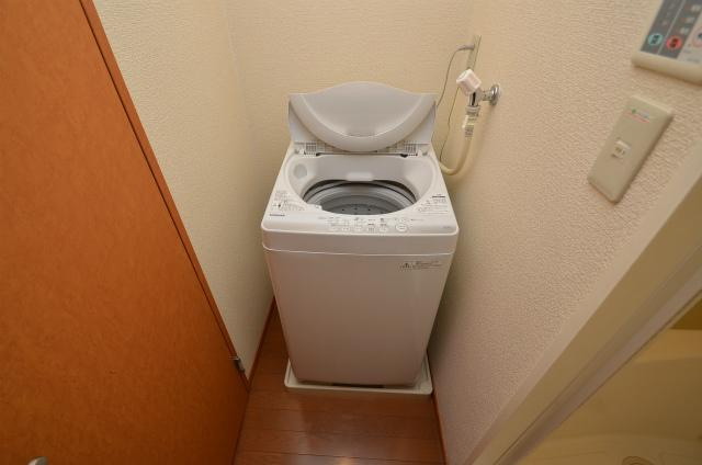 北九州市八幡西区金剛４丁目のアパートの洗面所