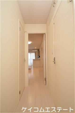 北九州市八幡西区高江４丁目のアパートの玄関