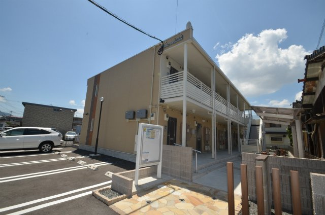 北九州市八幡西区陣原３丁目のアパートの外観