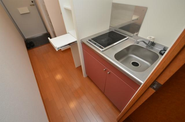 遠賀郡水巻町吉田南２丁目のアパートのキッチン