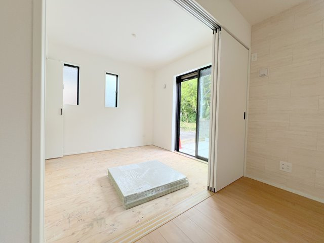 青梅市畑中1丁目　新築戸建全2棟の居間・リビング