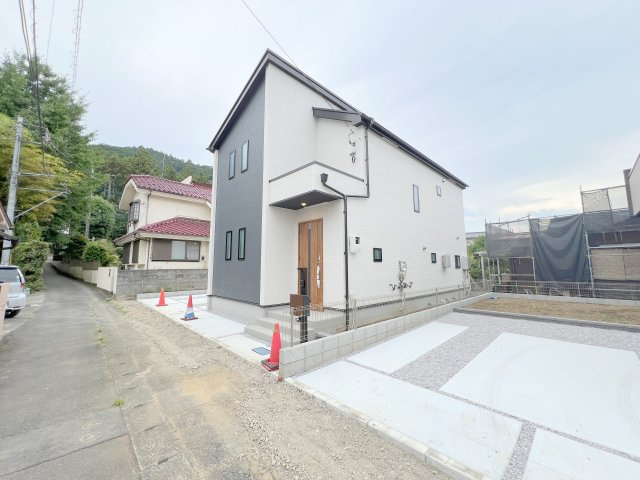 青梅市畑中1丁目　新築戸建全2棟の洋室