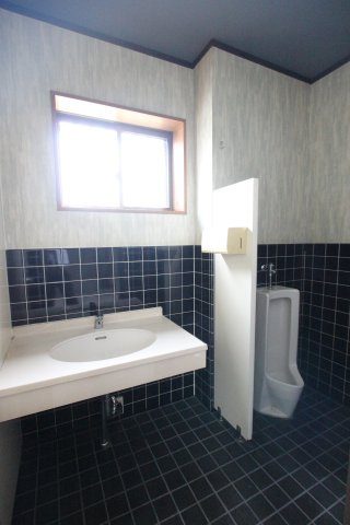 阿原宮前２店舗の洗面所
