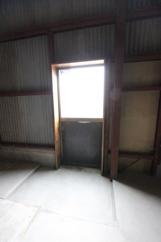 阿原宮前２店舗の玄関