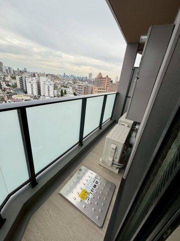 アジールコート町屋のバルコニー