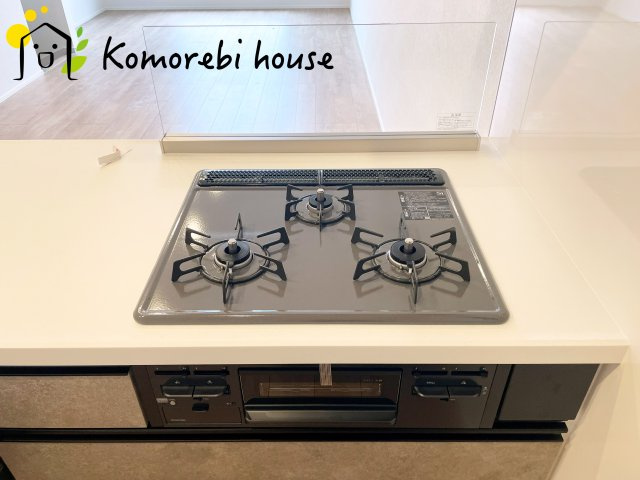 さいたま市大宮区土手町　5期　新築一戸建て　KEIAI GRACE　03のキッチン|キッチンでお料理をお楽しみください