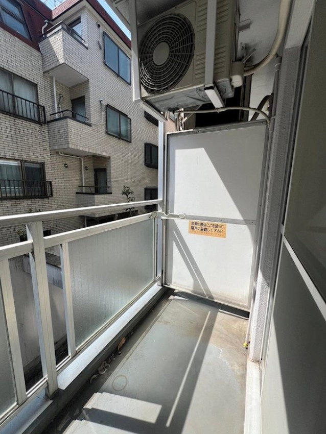 【バルコニー】