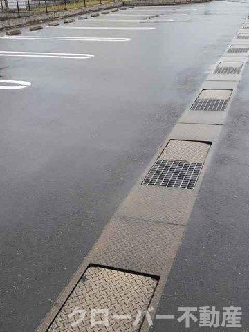 ル　レーヴの駐車場