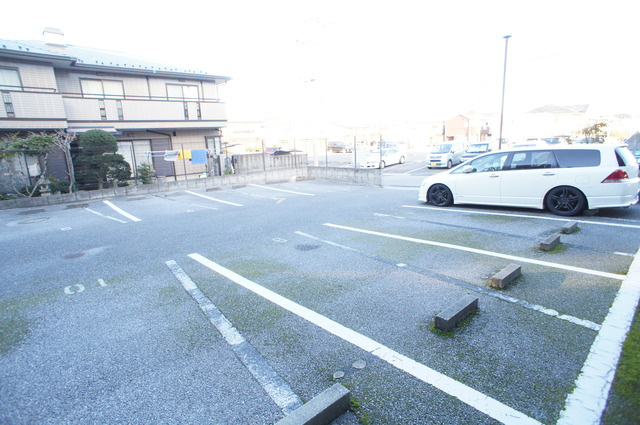 メイプルの駐車場