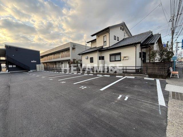 EXCEL長田Ａの駐車場
