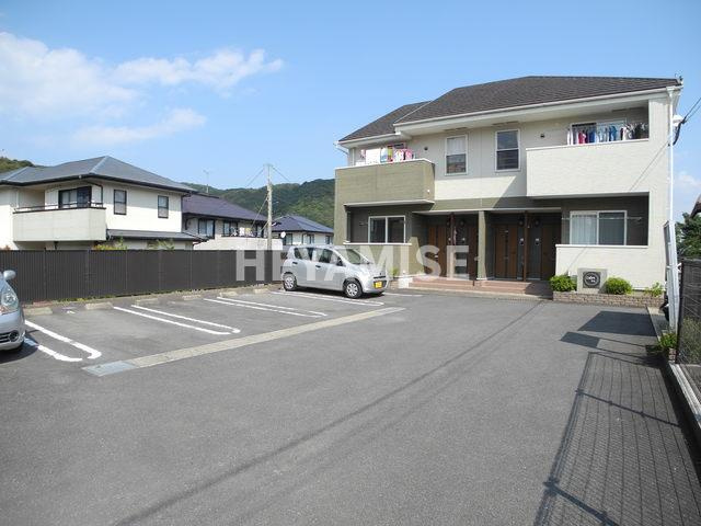 デフィの駐車場