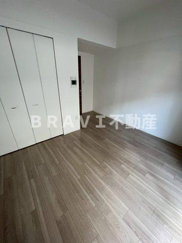 ラシーヌ瓦屋町　BRAVI不動産の居間・リビング|【ラシーヌ瓦屋町】ゆったりとした居間です