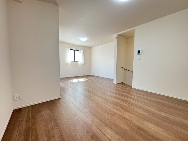 江戸川区東小岩１丁目　新築戸建A号棟の居間・リビング|2026年3月1日撮影