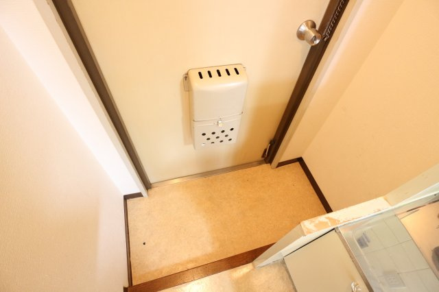 ハイツ神戸西の玄関