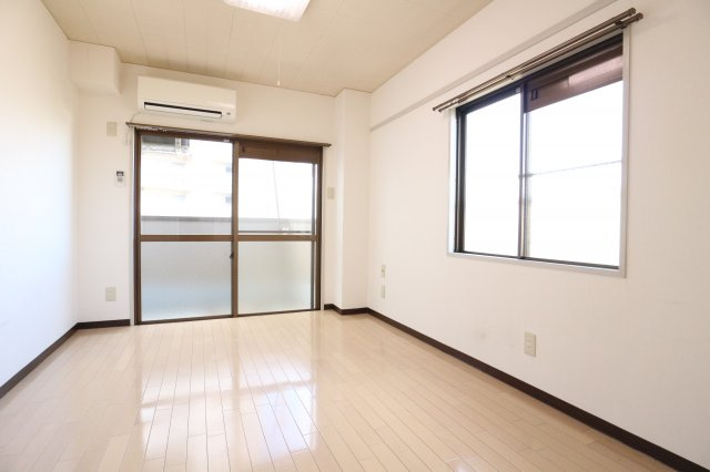 ハイツ神戸西の内装