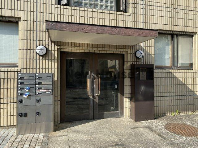 ヒルズガレのエントランス