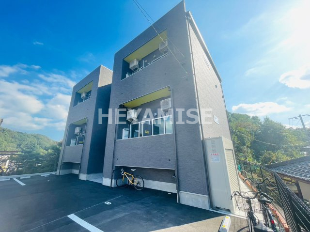 modern palazzo 諫早BRILLERの外観