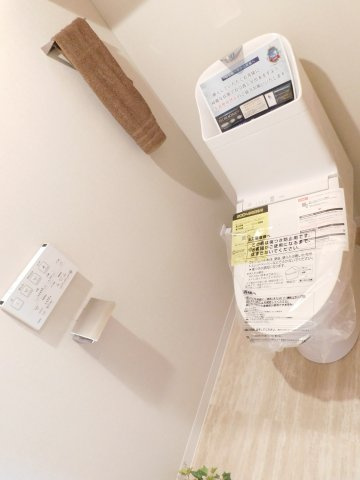 津島市柳原町４丁目の中古マンションのトイレ|◇トイレ◇　　トイレ新品交換　　上部収納完備（２０２５年１２月リノベーション済）