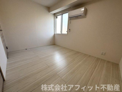 【寝室】 | サニーコート木之庄 | 洋室6帖