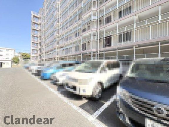 コンドミニアム葛西の駐車場|買い物帰りもストレスなし。敷地内駐車場は、暮らしを支えるうれしいポイントです。