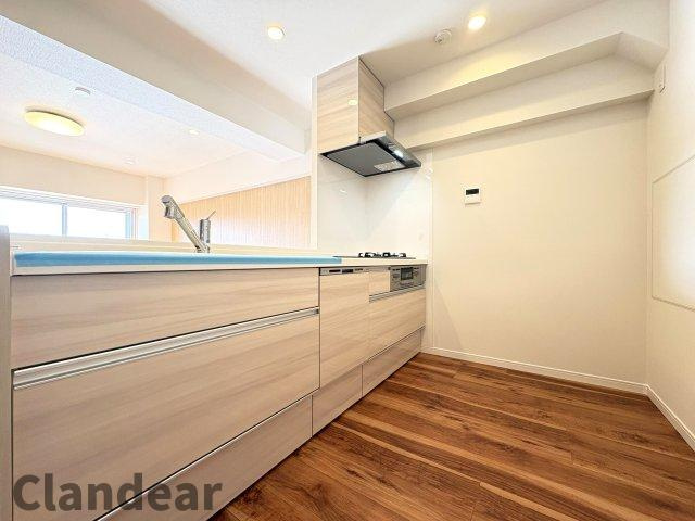 コンドミニアム葛西のキッチン|リビングの家族やゲストと会話しながらお料理をができ、家族間のコミュニケーションが増えます♪