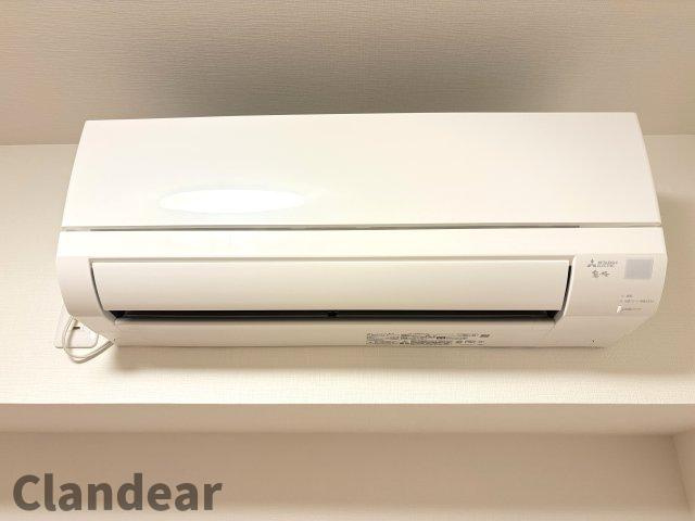 コンドミニアム葛西の冷暖房・空調設備|新規エアコンが備え付けられているので、お引越し時の初期費用を抑え、すぐに新生活を始められますね♪