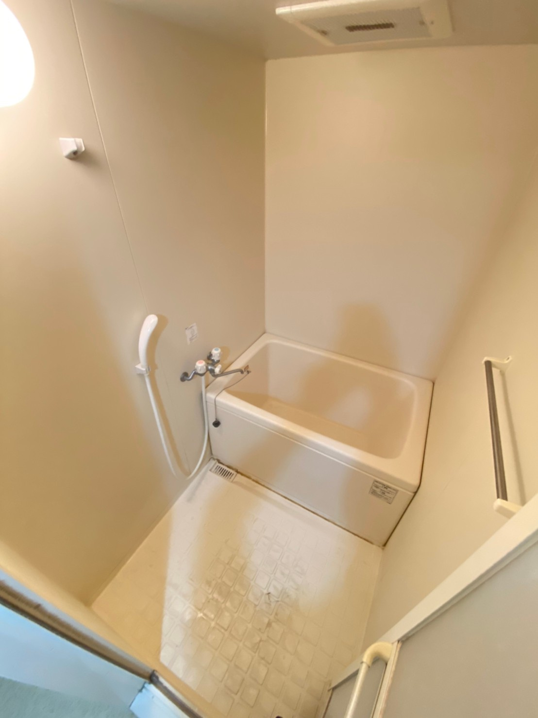 パロス135の浴室