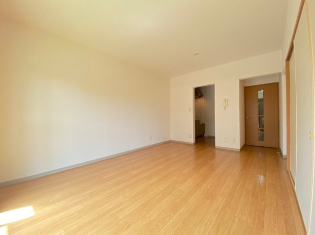 パロス135の居間・リビング