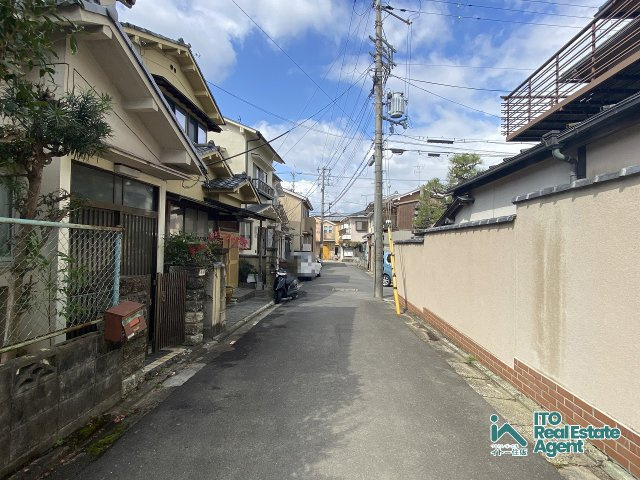 下鴨蓼倉町 中古戸建の前面道路含む現地写真