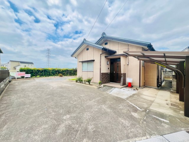 前橋市江田町の外観|2台以上駐車可能♪