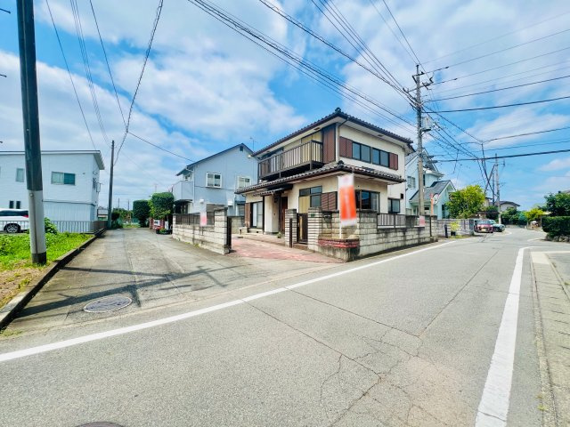 前橋市稲荷新田町の前面道路含む現地写真|閑静な住宅地◎