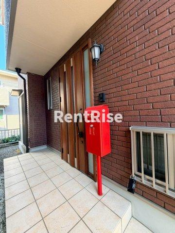 木曽川町玉ノ井字吉原道北戸建てのエントランス