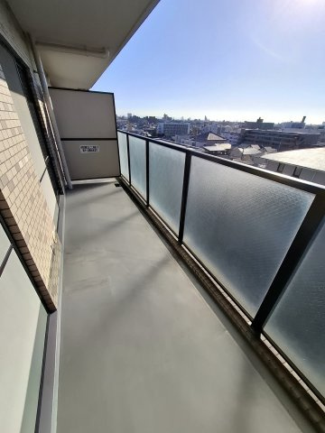 エスタ西宮のバルコニー