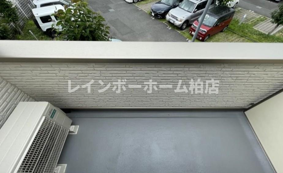 特典：仲介手数料が無料です!!のバルコニー|バルコニーからの眺めを楽しみながら食事をしませんか