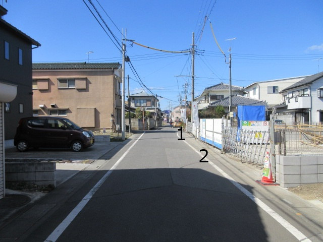 【仲介手数料無料】新築戸建　深谷市田所町5-8（全2棟）の前面道路含む現地写真