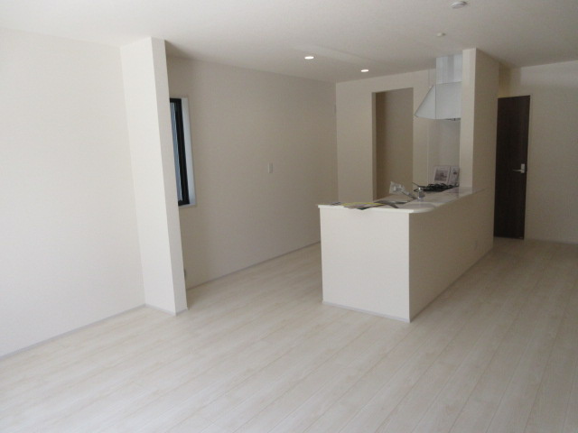 【仲介手数料無料】新築戸建　深谷市田所町5-8（全2棟）の居間・リビング