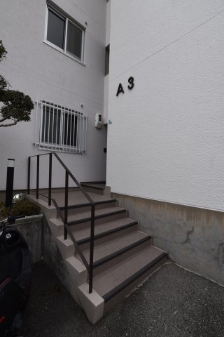 夙川台サンハイツのエントランス|エントランス。